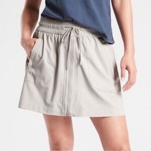 Athleta Women's Skort in Light Gray